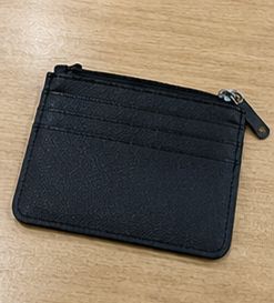 Pouch Kartu Hitam